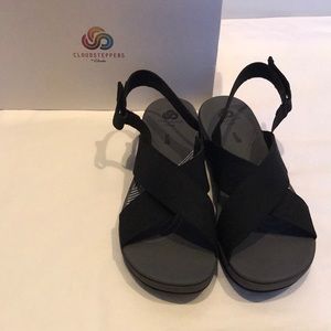 Clarks Women's Arla Kaydin Cloudsteppers Sandals